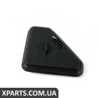 63218371326 BMW E39 Патрон лампы заднего фонаря люка - правый