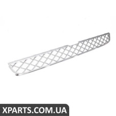 51117168633 BMW Решітка переднього бампера - верхня центральна частина