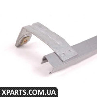 51321919648 BMW Направляющая переднего окна - правая