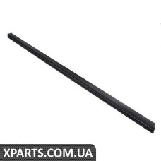 51211913058 BMW Ущільнювач передніх дверей - правий