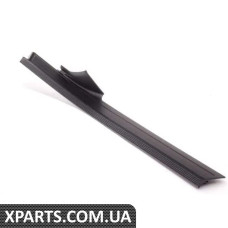 51478174532 BMW E38 Schwarz/чорний Накладка на задні двері - права
