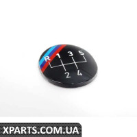 25111221612 BMW Эмблема прикреплена