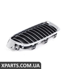 51137263482 BMW Решітка радіатора F30 Luxury Line - права