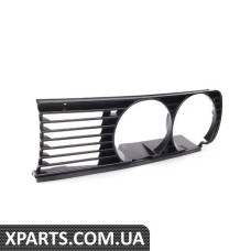 51131945886 BMW Панель решітки E30 - права