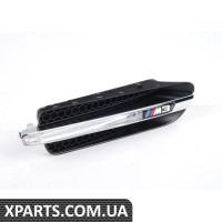 51138046448 BMW Бічна решітка крила - права
