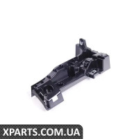 51127226935 BMW Кріплення кришки бампера E70 X5 (кутове кріплення)