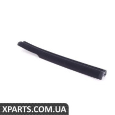 54318229830 BMW Направляющая центрального окна - справа