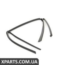 51348266125 BMW E46 Накладка напрямної заднього скла - ліва