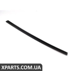 54218397670 BMW Ущільнювач вікна - правий
