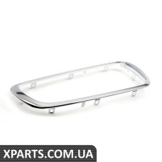 51137145740 BMW Накладка на решітку радіатора пасажира (праворуч)