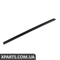 51138208452 BMW Молдинг задніх дверей - правий