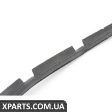 51718174496 BMW Ущільнювач оббивки задніх дверей - правий