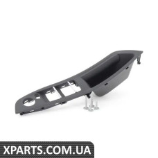 51417225865 BMW F10 Чорна накладка на ручку передніх дверей - ліва