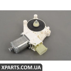 67626927028 BMW E90 Електродвигун підйому переднього скла - правий