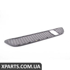 51118041184 BMW Решітка бампера - Центр