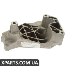 Кронштейн (TT New Beetle Golf Jetta Mk4) VAG 038199207H
