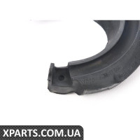 Передня нижня пружинна накладка VAG 5QM412545