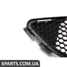 Нижні центральні грати Mercedes Benz 2048850153