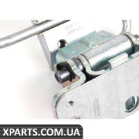 Шарнір дверей VAG 4B0831412B