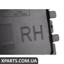 Кришка переднього повітроводу - права BMW 51717163282