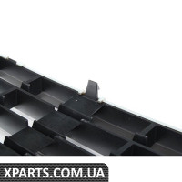 Нижняя центральная решетка - сатин черный с черной отделкой VAG 8E0807647E5PV