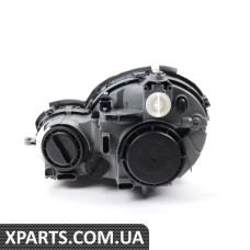 Фара у зборі Mercedes Benz 2038202261