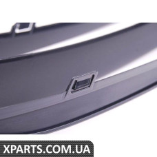 Решітка нижнього бампера - ліва BMW 51118050585