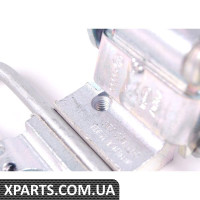 Петля передніх нижніх дверей - ліва VAG 8E0831411E