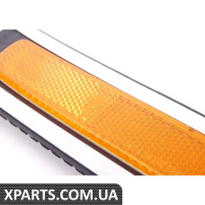 Передній бічний маркер - праворуч VAG 8E0945072B