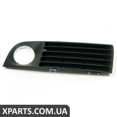 Грати протитуманної фари (A8 D2, ліва, 06/2000 - 09/2002) VAG 4D0853635B3FZ