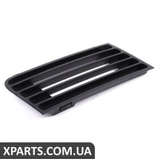 Грати протитуманної фари (A8 D2, права, 10/1999 - 5/2000) VAG 4D0853684K3FZ