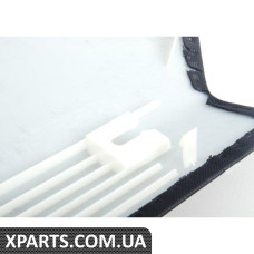 "C" Накладка стійки - ліва BMW 51437960061