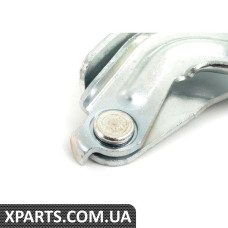 Петля капота права VAG 561823302A