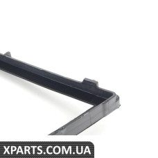 Рамка заднього бокового скла - права BMW 51357033646