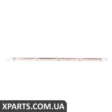 Матовая хромированная вставка задней двери - слева BMW 51422695579