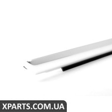 Молдинг нижнього переднього скла - правий - хром VAG 8K0853284J2ZZ