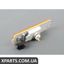 Маркер бокового бампера - права сторона VAG 1JM945072