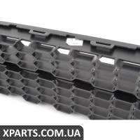 Решітка бампера центр VAG 5618536779B9