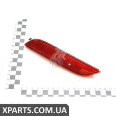 Катафот заднього бампера TOYOTA 8192033020