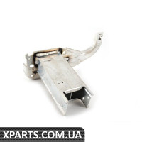 Кріплення кронштейна бампера