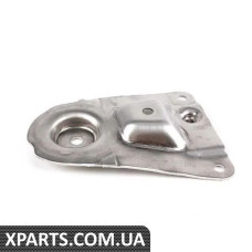 8D0399541B VAG Опорний кронштейн переднього підрамника - лівий