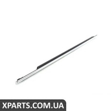 561839476B7Z7 VAG Ущільнювач прорізу переднього вікна - правий зовнішній