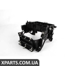 8P0858005D VAG Монтажний кронштейн для радіо