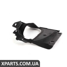 8D1864310 VAG Прохід кермової тяги - праворуч