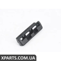 8K5861790A4PK VAG Підйомний кронштейн заднього сонцезахисного козирка - права сторона