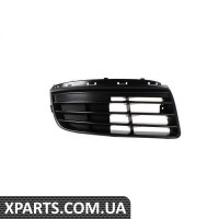 1K0853666F9B9 VAG Права решітка з прорізами — без протитуманок