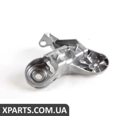 8E0199352R VAG Кронштейн кузова підвіски двигуна - правий