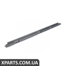 3B0839472CB41 VAG Ущільнювач прорізу заднього скла - матово-чорний - правий внутрішній