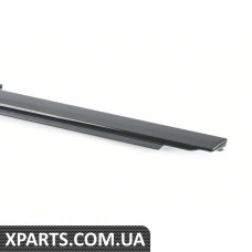 8K0853283NT94 VAG Нижній молдинг переднього вікна - лівий - глянсовий чорний