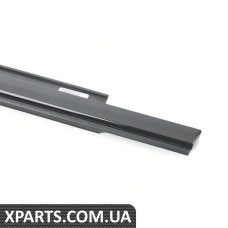 8K0853763MT94 VAG Нижній молдинг заднього скла - лівий - глянсово-чорний